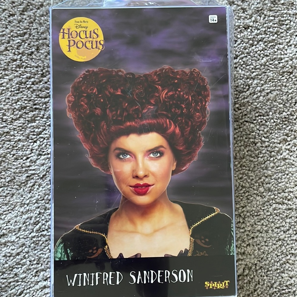 Winifred Sanderson wig